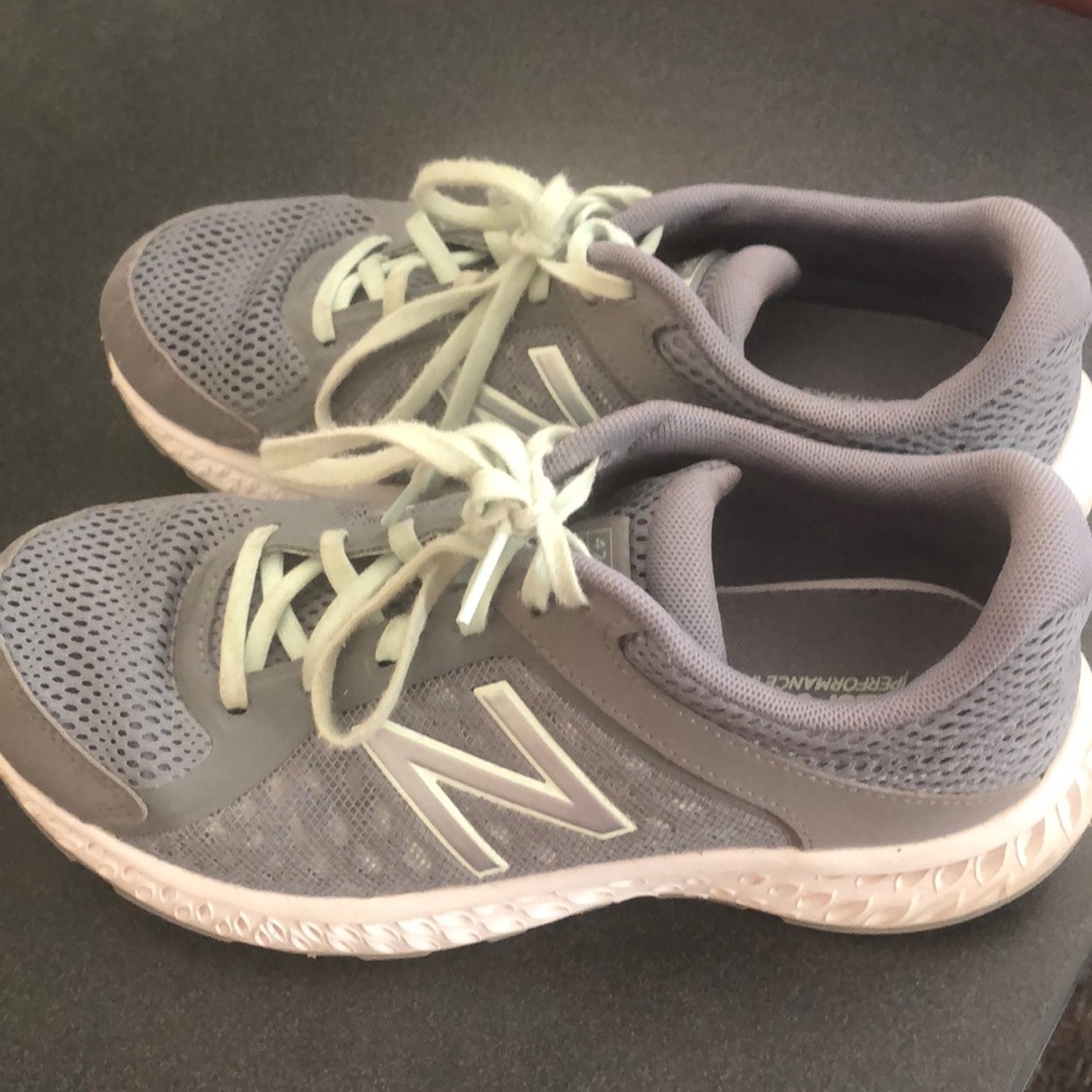 New Balance Tennis Shoes